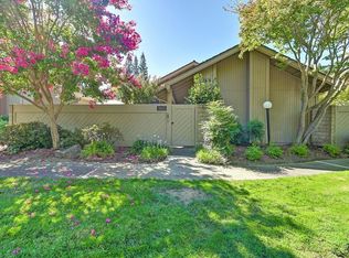1805 Discovery Village Ln, Gold River, CA