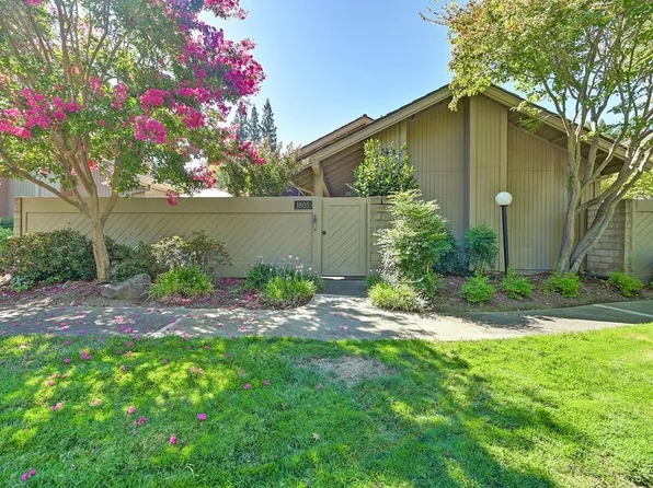 1805 Discovery Village Ln, Gold River, CA 95670