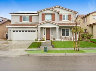 15740 Parry Peak Dr, Fontana, CA 92336