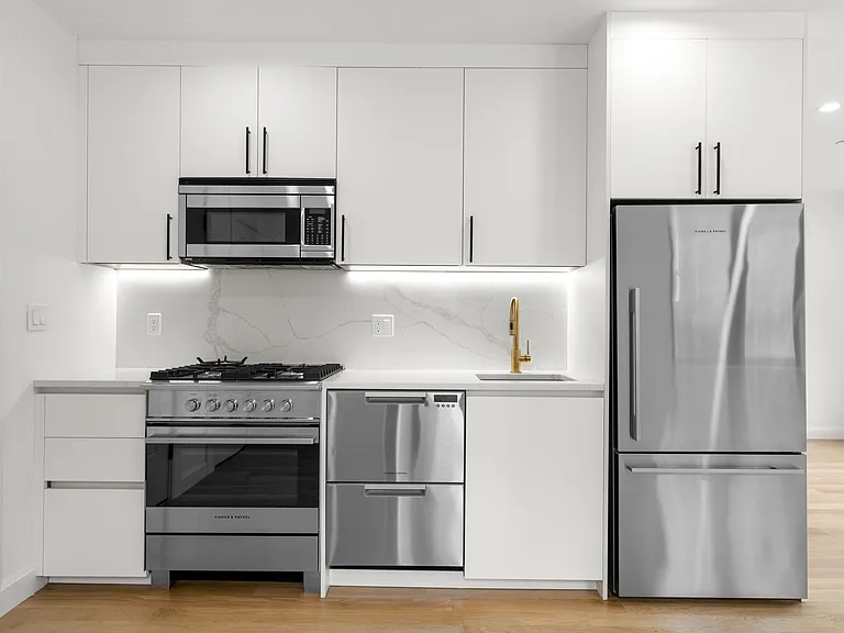 1618 Beacon St #3 — Photo 10
