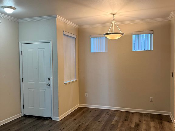 5th image of 1982 W Bayshore Rd APT 319