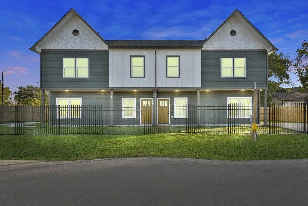 3 bed, 2.5 bath, $1,875 — Photo 2