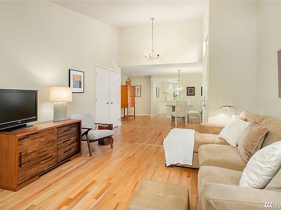 4th image of 16185 SE 33rd Cir #2302