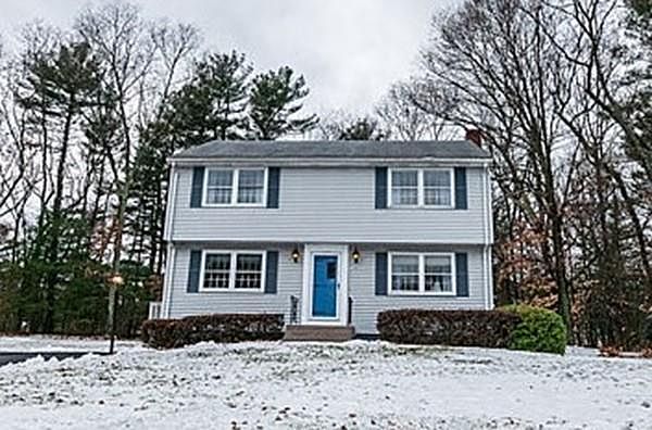 1st image of 19 Ticonderoga Ln