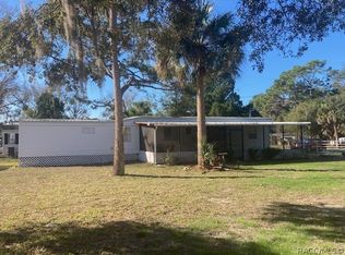 7560 W Stuart Ln, Homosassa, FL 34448