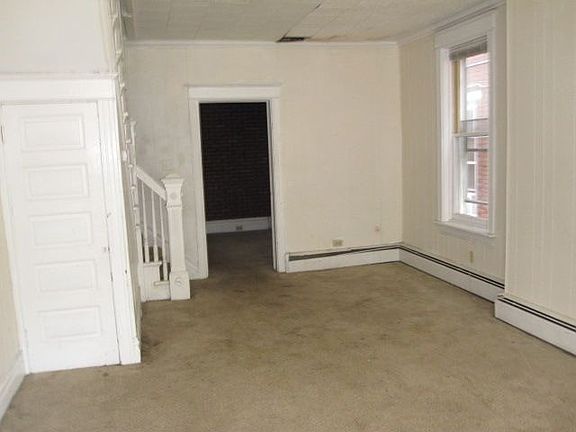 2nd image of 1841 Park St