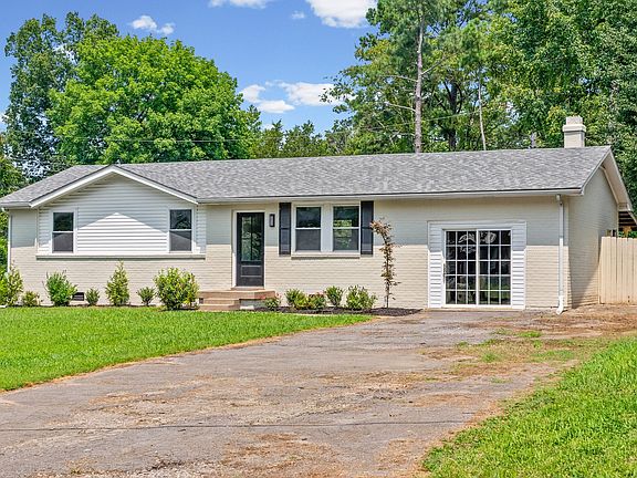 2nd image of 447 Appleton Dr