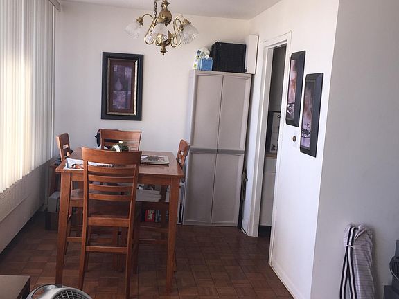 5th image of 1455 N Sandburg Ter #2404