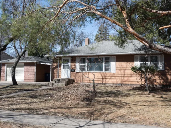 1215 16th St S, Moorhead, MN 56560