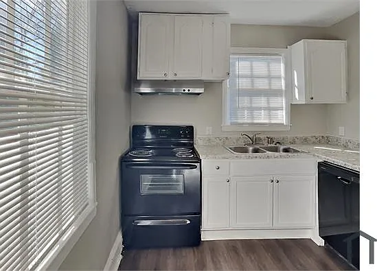 1284 Westmont Rd SW — Photo 5