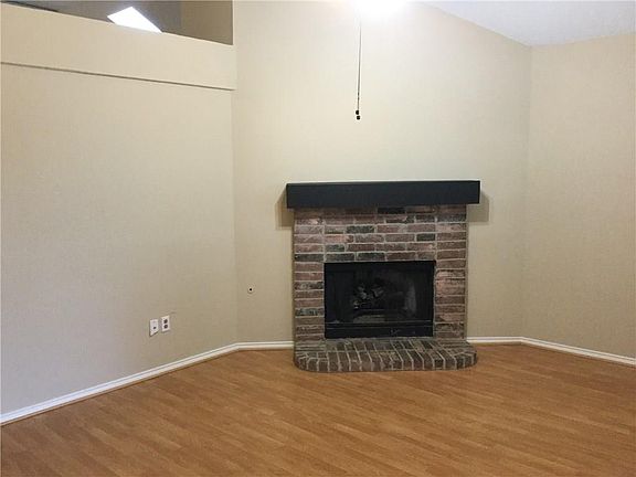 2nd image of 1806 Rose Cir