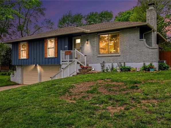 518 S Franklin St, Raymore, MO 64083