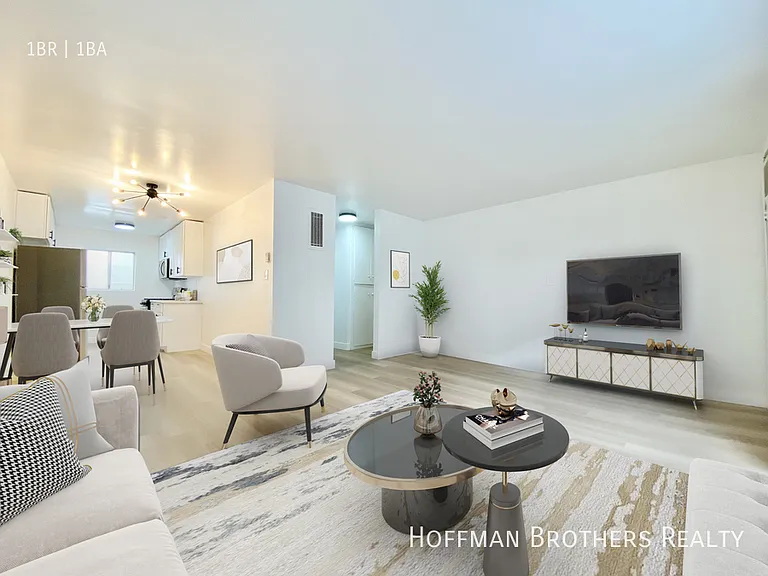 136 S Oxford Ave #3 — Photo 1