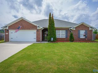 102 Spruce Pine Ln, Huntsville, AL 35811