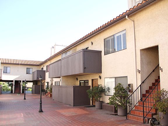 2nd image of 112 Avenue 66 #12