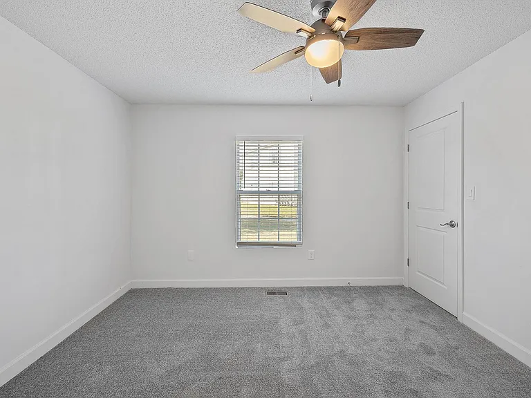Apartments at Urbana — Photo 73