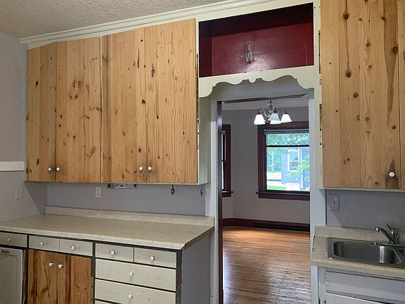 4th image of 1105 7th St N #7