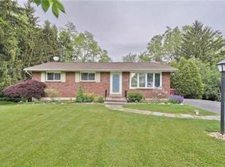 3350 Seiples Station Rd, Whitehall, PA 18052