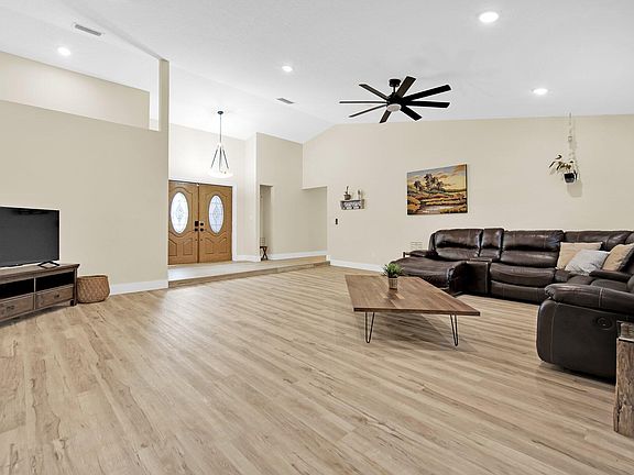 5th image of 7921 NW 51st Street