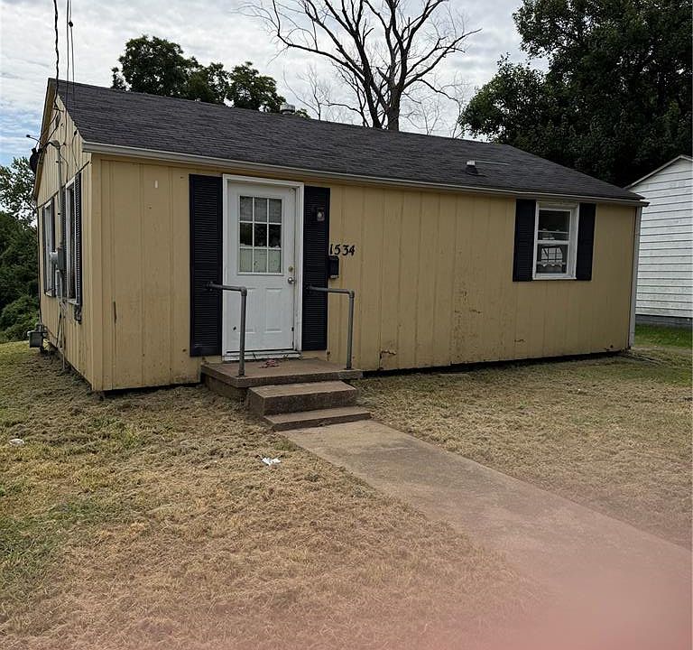 1st image of 1534 N Main St