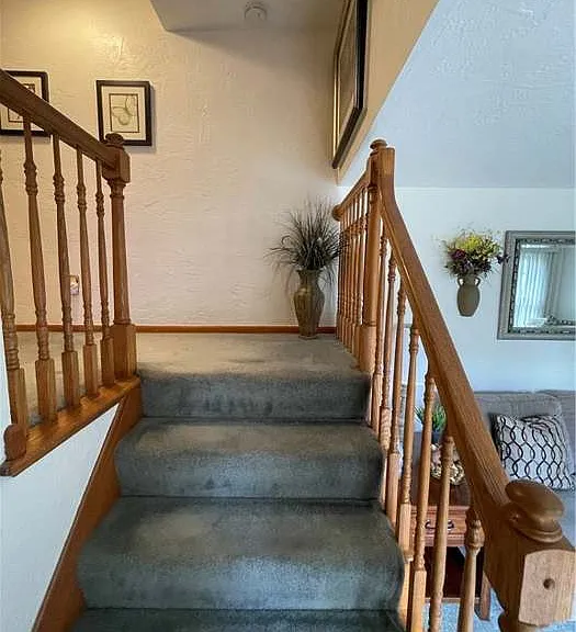 222 Rolling Dr — Photo 17