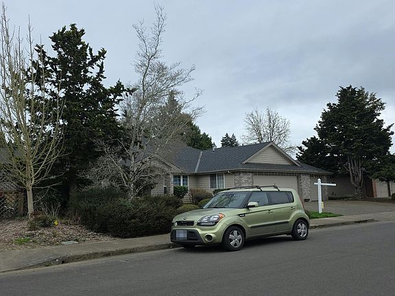 3rd image of 1158 Meadowridge St NE