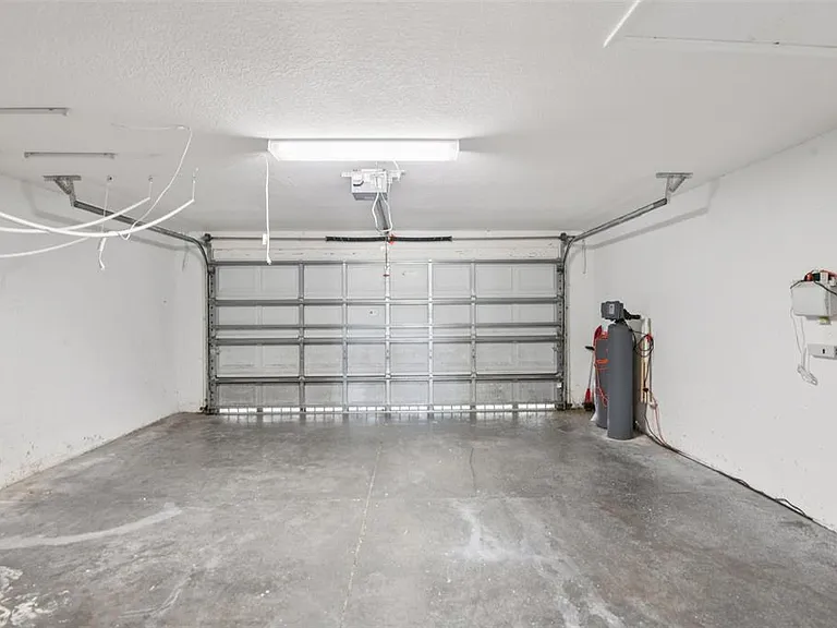 20721 Whitewood Way — Photo 48