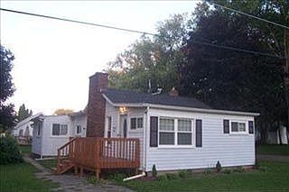 5th image of 1411 Easton Ave