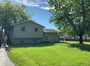1515 N East End Ave, Round Lake Beach, IL