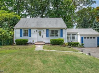 23 Longview Trl E, Denville, NJ 07834