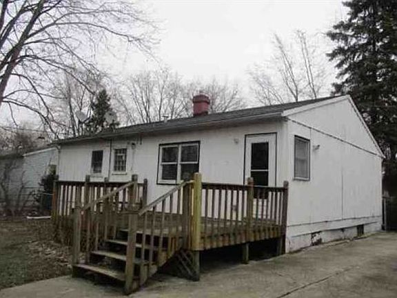 3rd image of 22342 Yates Ave