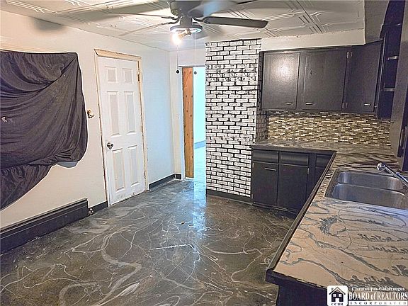 5th image of 234 Northampton St