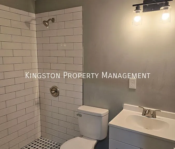 930 Holmes St #101 — Photo 10