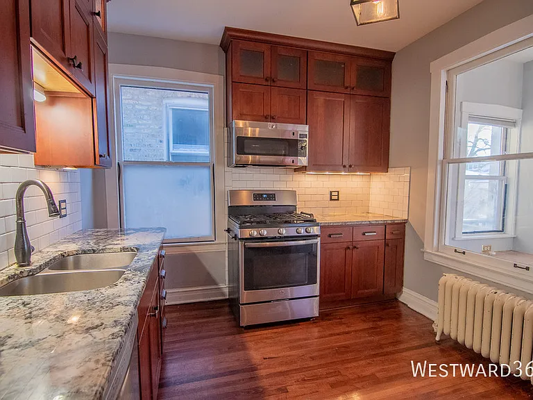 4246 N Menard Ave — Photo 5