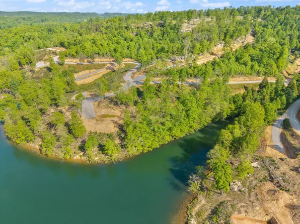 10 Sleepy Hollow Rd, East Bernstadt, KY 40729