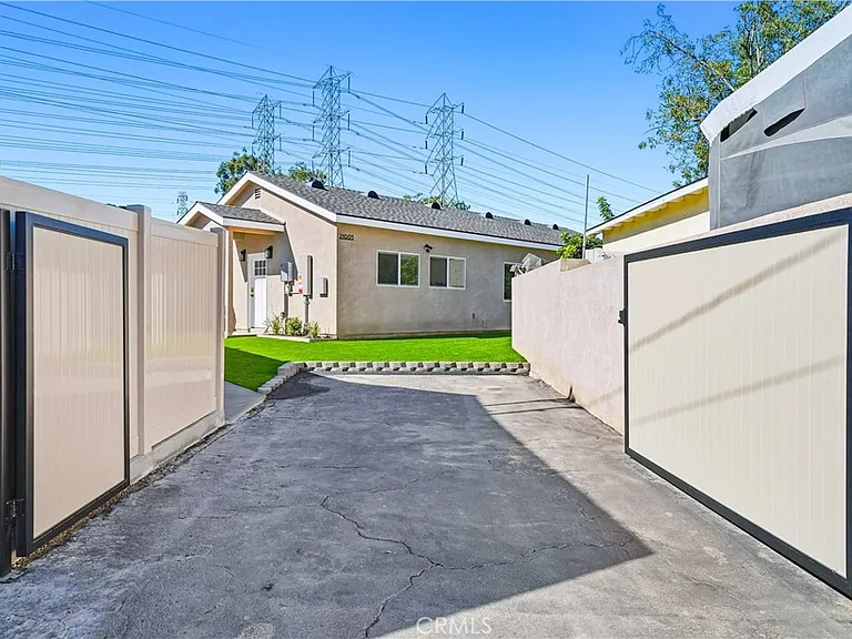 21003 Longworth — Photo 2