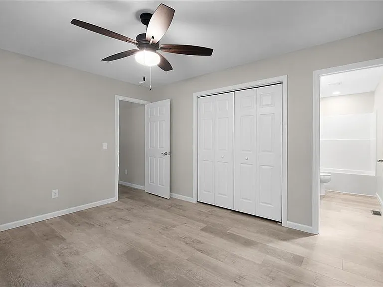 135 Holly Creek Dr — Photo 14