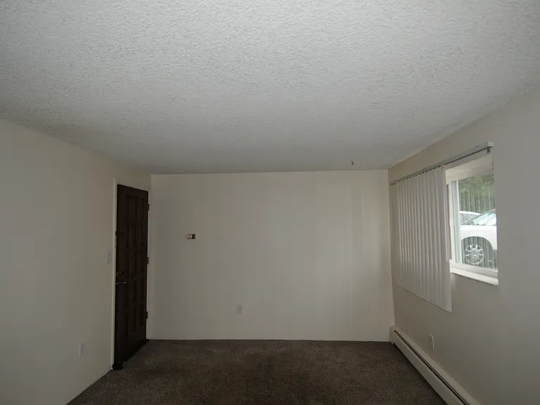 10516 W 7th Ave — Photo 3