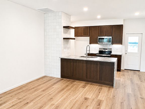5th image of 1607 Crooked River Ct