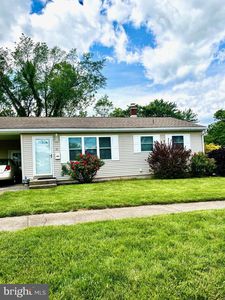 4 Greenwood Dr, Middletown, PA, 17057