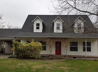 780 NW 2nd St, Grants Pass, OR 97526