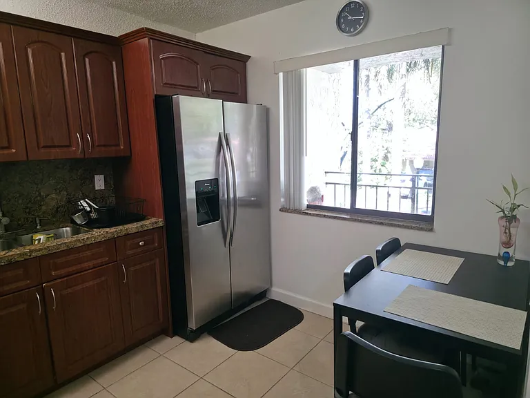 16278 Laurel Dr #202 — Photo 15