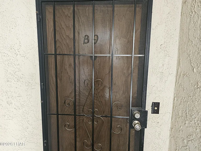 500 Lake Havasu Ave N #B-9 — Photo 2