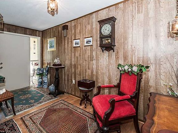 3rd image of 181 Sunward Ave
