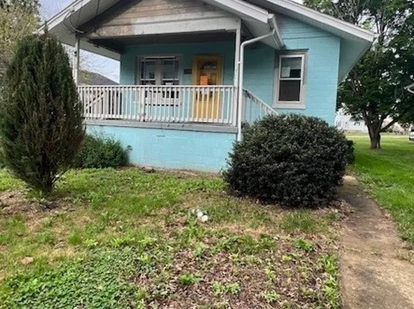 200 Smith Ave, Sharon, PA 16146