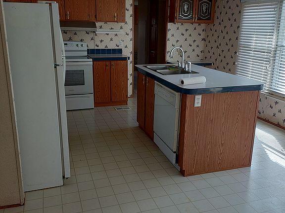 4th image of 505 S Buffalo Ave