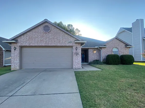 3209 N 6th Pl, Broken Arrow, OK 74012