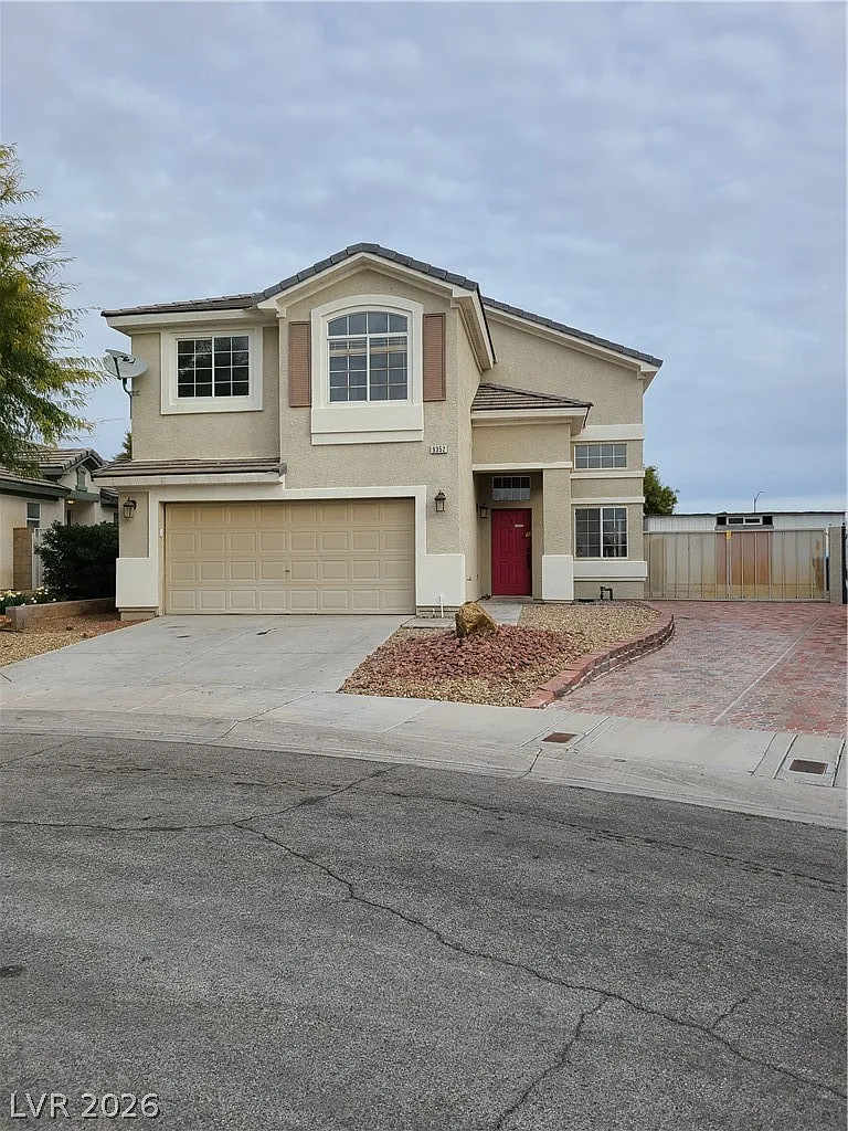 4 bed, 2.5 bath, 1791 sqft, $2,450 — Photo 2