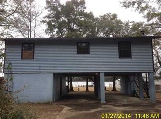 963 Paradise Island Dr, Defuniak Springs, FL 32433