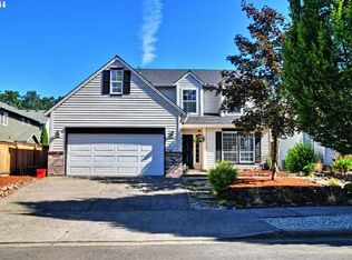 7437 SE Shamrock Ln, Hillsboro, OR